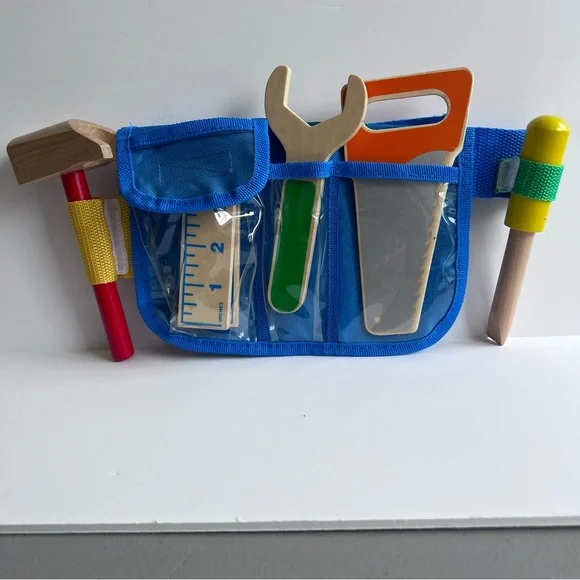 Melissa and Dug Wooden Tool Set with Belt - Picture 11 of 11